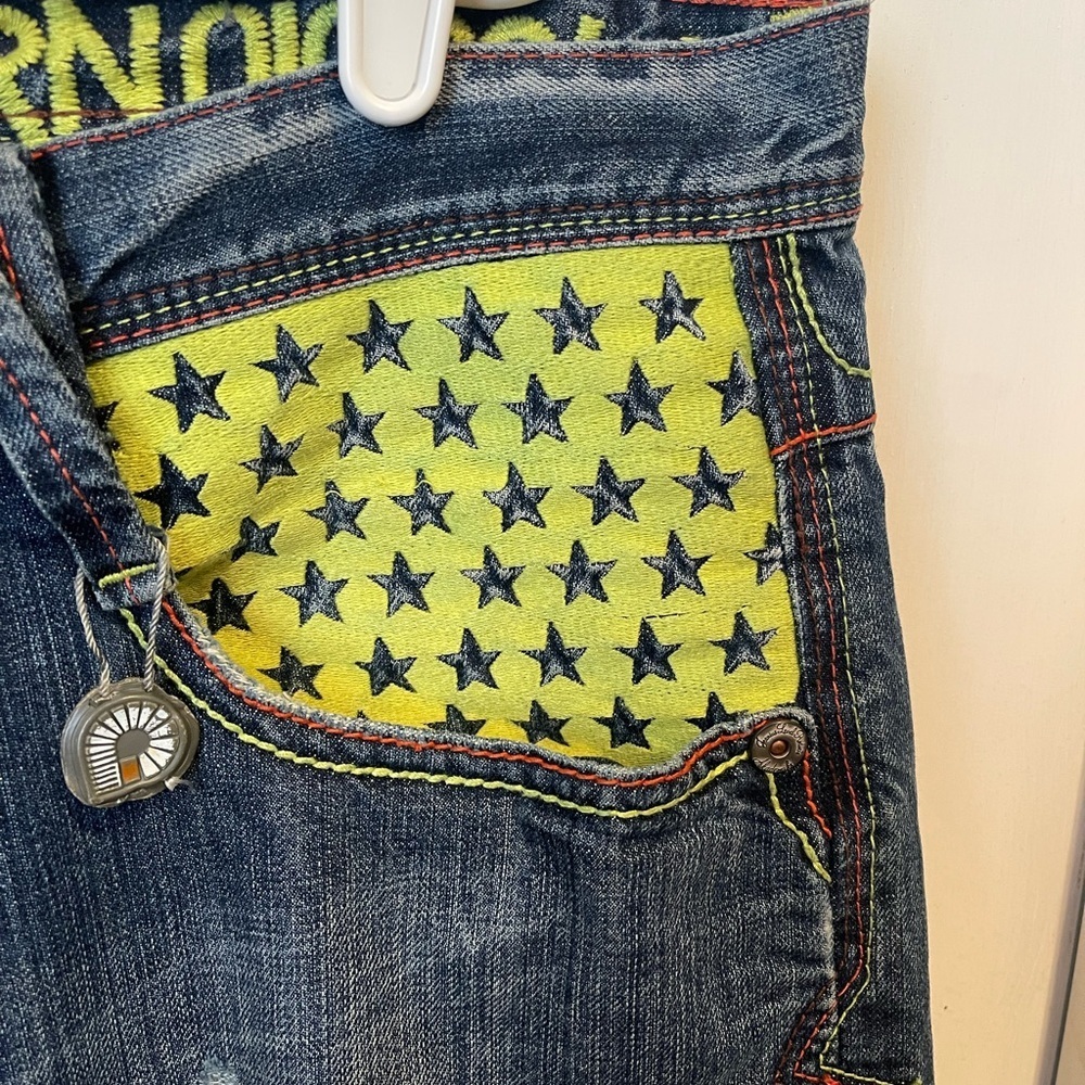 Akademiks Vintage Y2K Men's Denim with Red and Yellow Details 38 - Picture 3 of 6